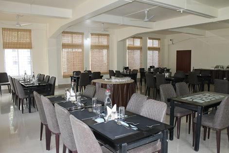 Hatikhuli Hotel Shoolin Wood מראה חיצוני תמונה