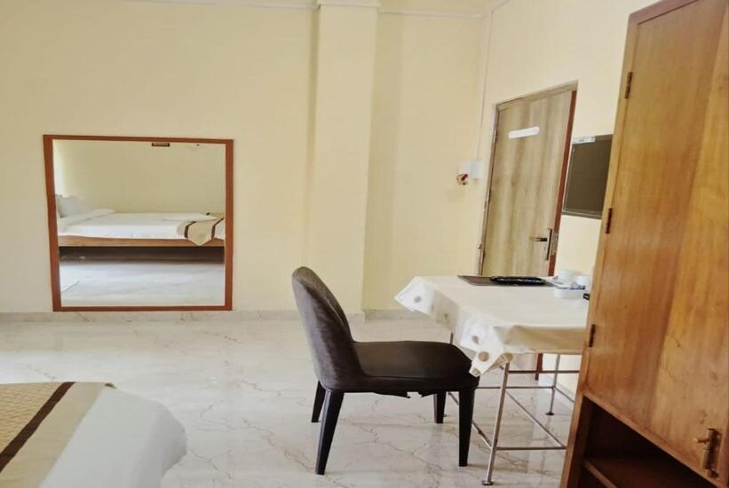 Hatikhuli Hotel Shoolin Wood מראה חיצוני תמונה